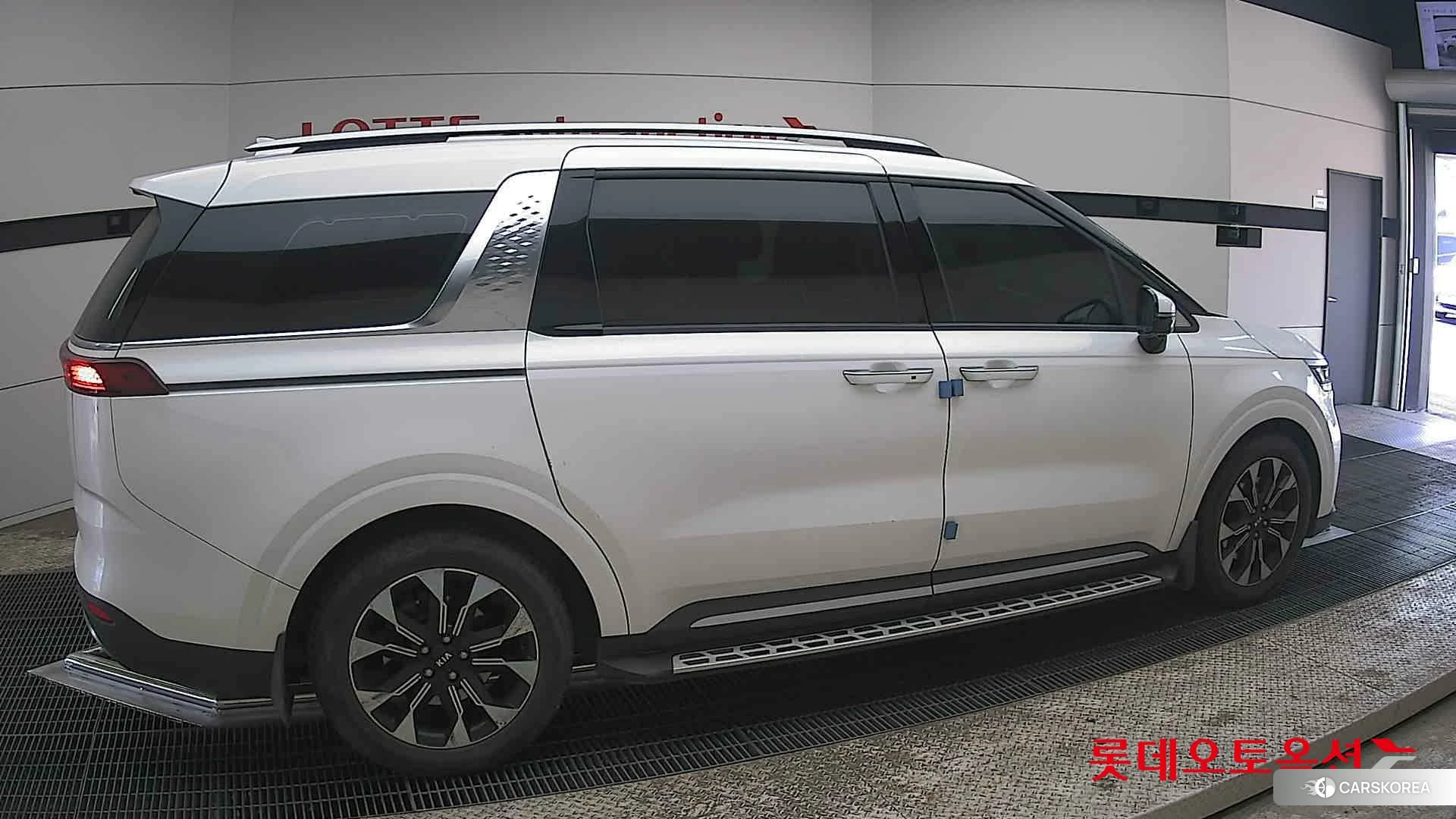 Kia Carnival id 3882096 из Кореи 9