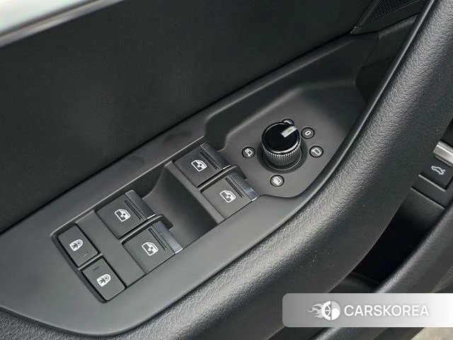 Audi A6L id 4272348 из Китая 9