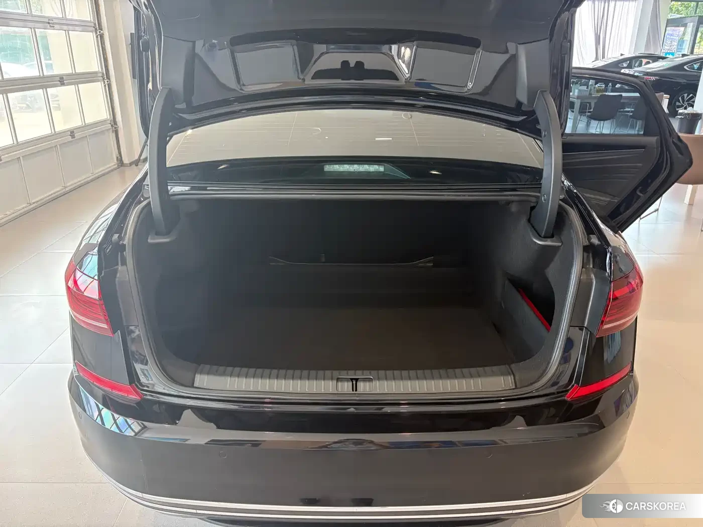 Volkswagen Passat id 4589323 из Китая 9