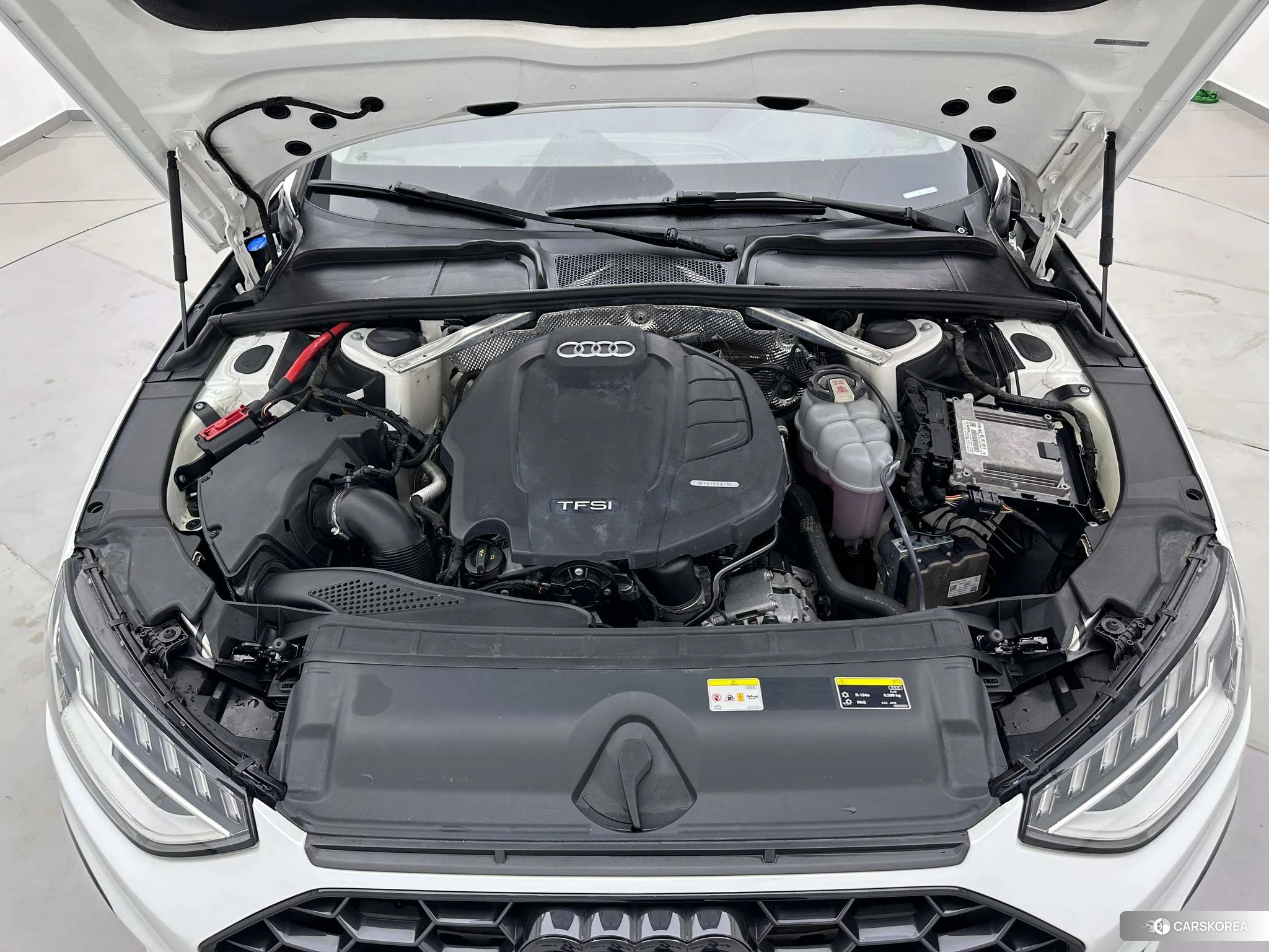 Audi A4L id 4467453 из Китая 9
