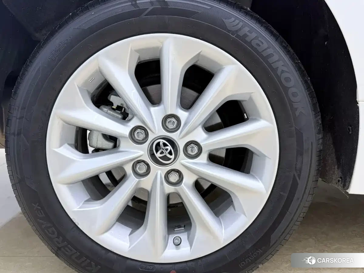 Toyota Corolla id 4565301 из Китая 9