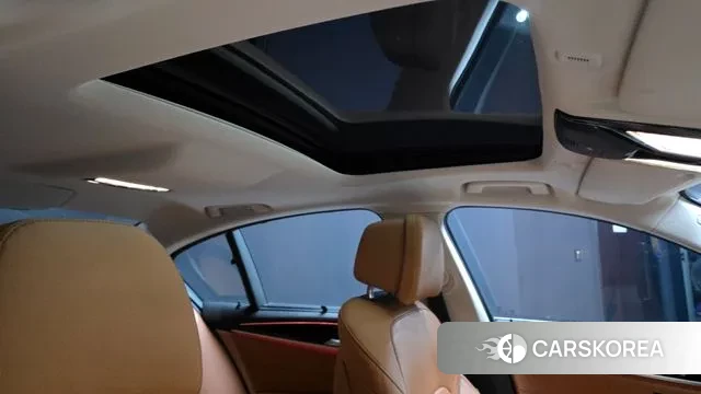 BMW 5 Series (G30) id 3022743 из Кореи 9