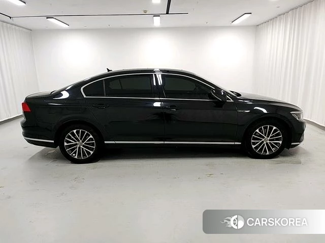 Volkswagen Magotan id 4219312 из Китая 9