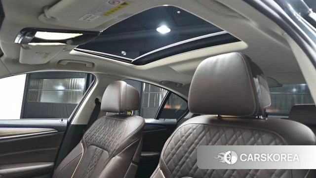 BMW 5 Series (G30) id 4620138 из Кореи 9