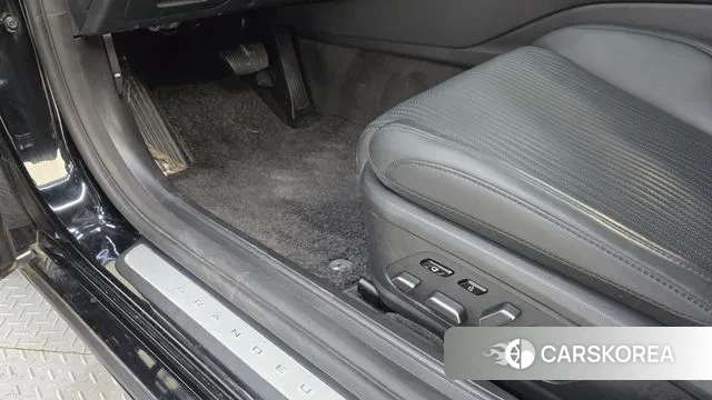 Hyundai Grandeur (GN7) id 3333482 из Кореи 9