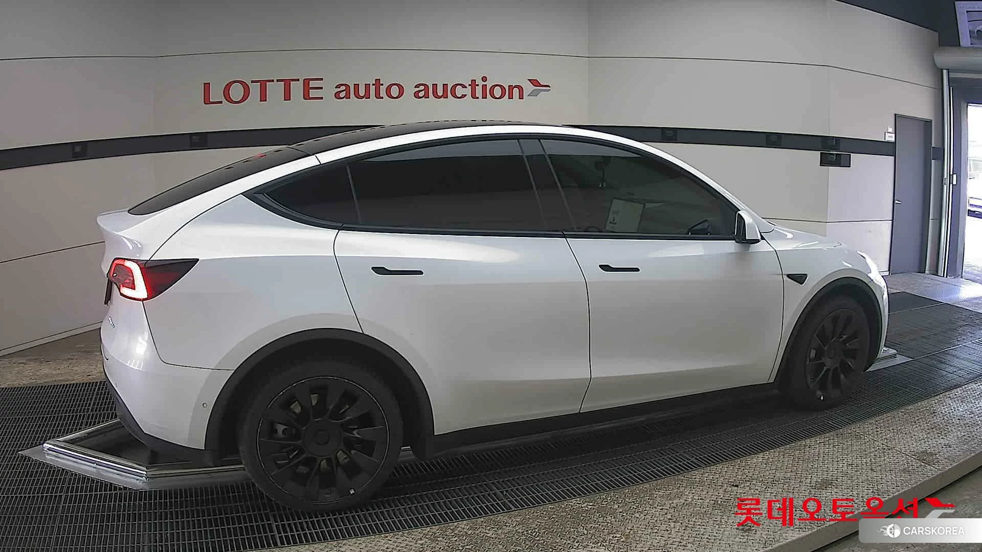 Tesla Model Y Long Range id 3882119 из Кореи 9