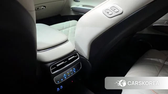 Genesis GV70 id 3585471 из Кореи 9