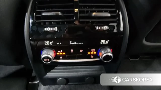 BMW 5 Series (G30) id 3541256 из Кореи 9