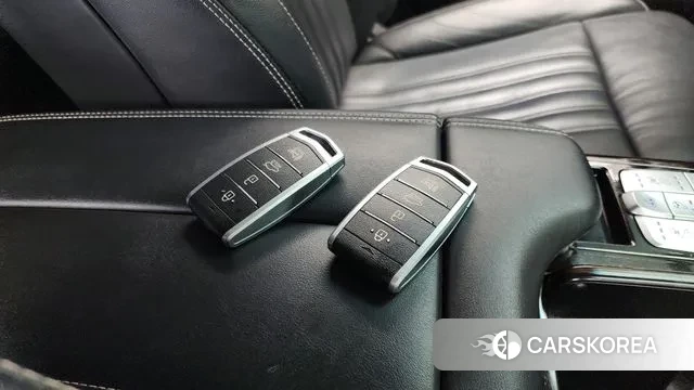 Genesis G90 id 3439172 из Кореи 9