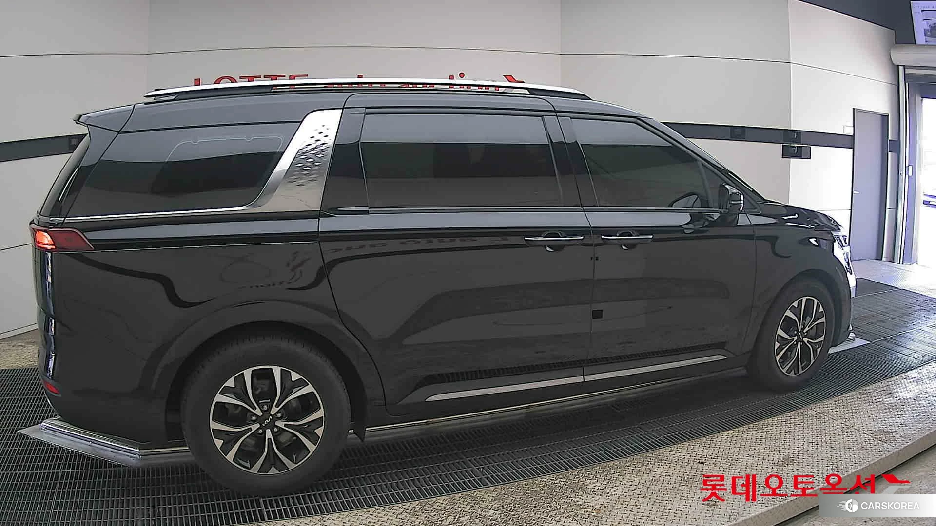 Kia Carnival id 3882086 из Кореи 9