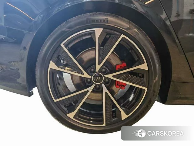 Audi A6L id 4368310 из Китая 9