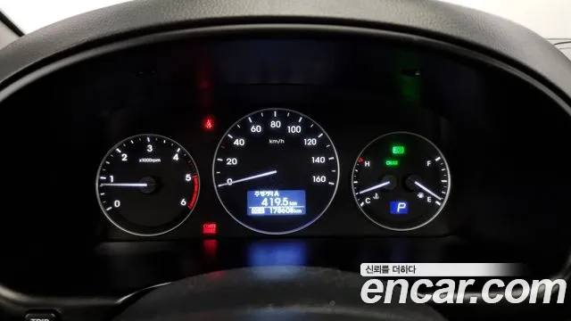 Hyundai The New Grand Starex id 2653696 из Кореи 9