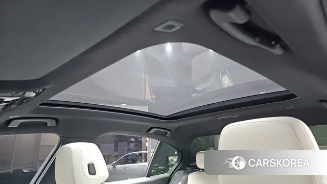 BMW 5 Series (G60) id 3451991 из Кореи 9