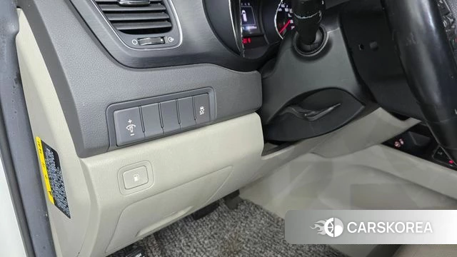 Kia All New Carnival id 4722756 из Кореи 9
