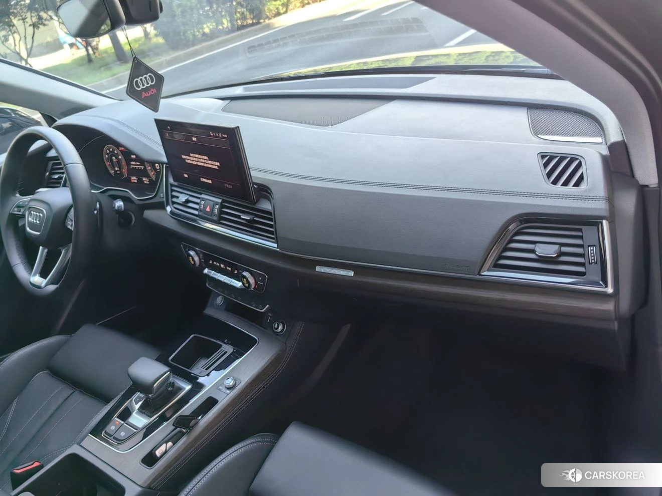 Audi Q5L id 4426578 из Китая 9
