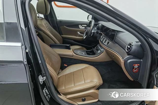Mercedes-Benz E-class id 4257874 из Китая 9