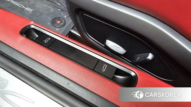 Porsche 911(992) id 3487156 из Кореи 9