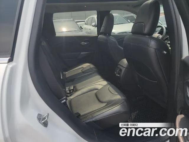 Jeep Cherokee (KL) id 2801550 из Кореи 9