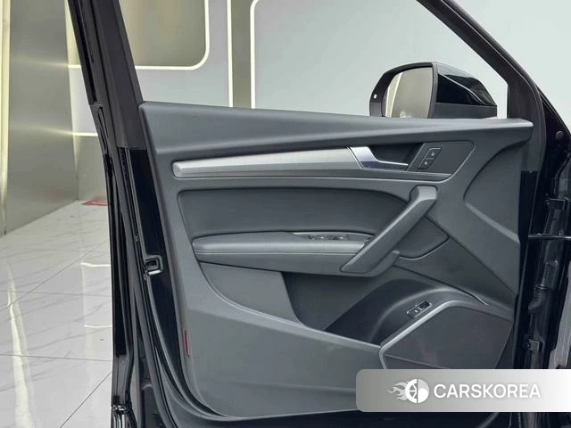 Audi Q5L id 4359009 из Китая 9