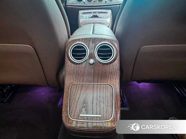 Mercedes-Benz E-class id 4277810 из Китая 9