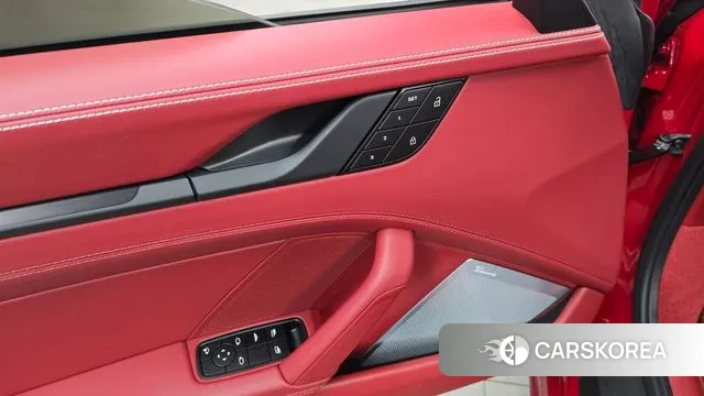 Porsche 911(992) id 2959602 из Кореи 9