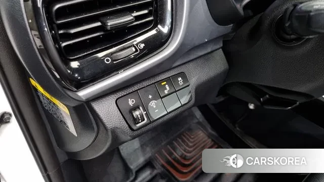 Kia Stonic id 3210178 из Кореи 9