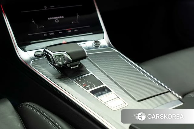 Audi A6L id 4301004 из Китая 9