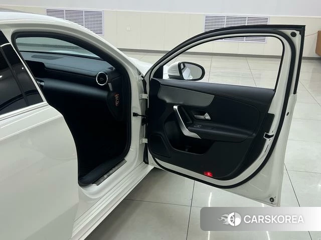 Mercedes-Benz Class A id 4253796 из Китая 9