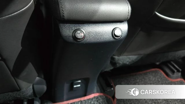 Toyota Prius 4th Generation id 4304942 из Кореи 9