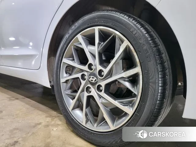 Hyundai The New Avante AD id 3578559 из Кореи 9