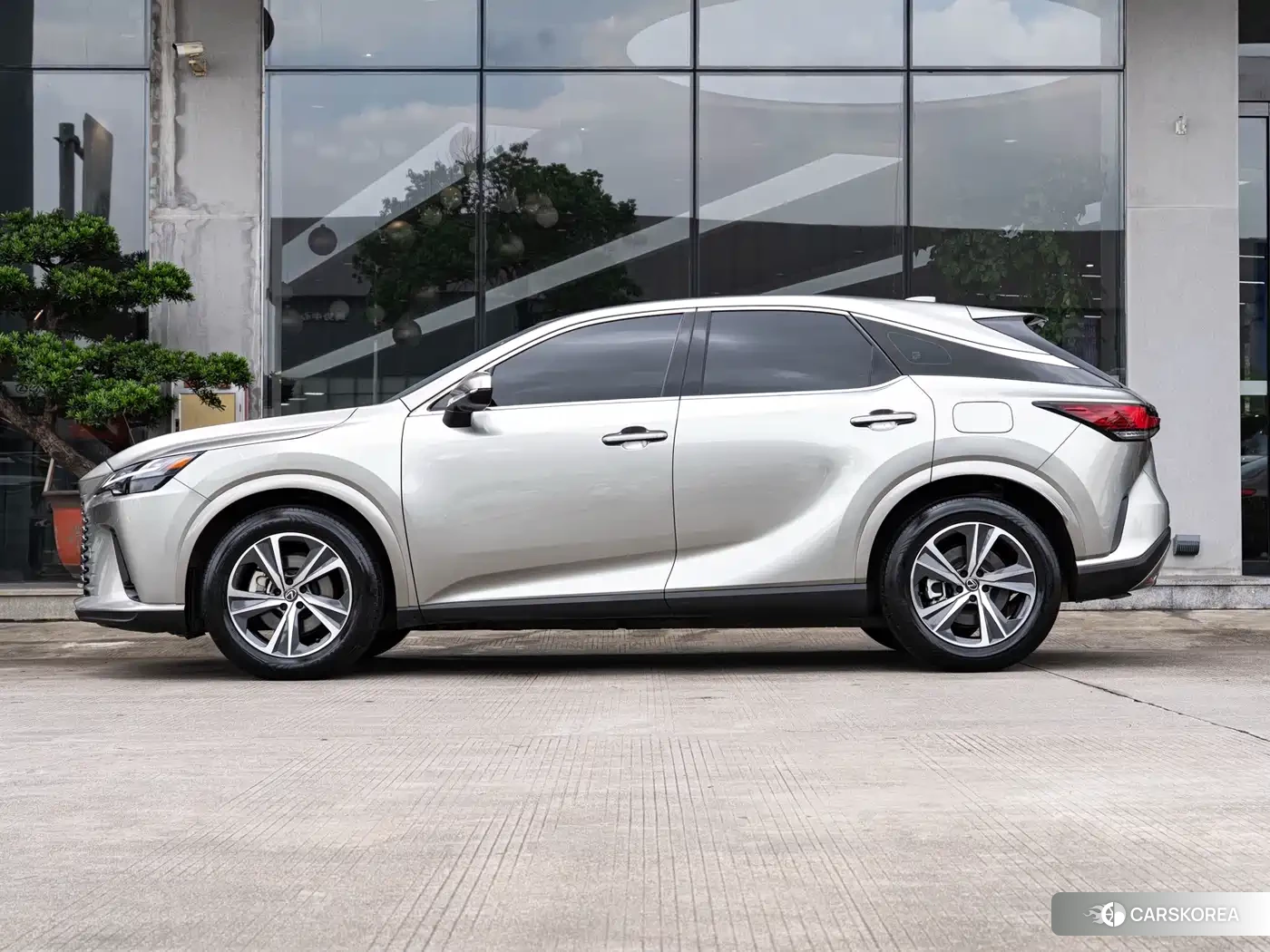 Lexus RX id 4578292 из Китая 9