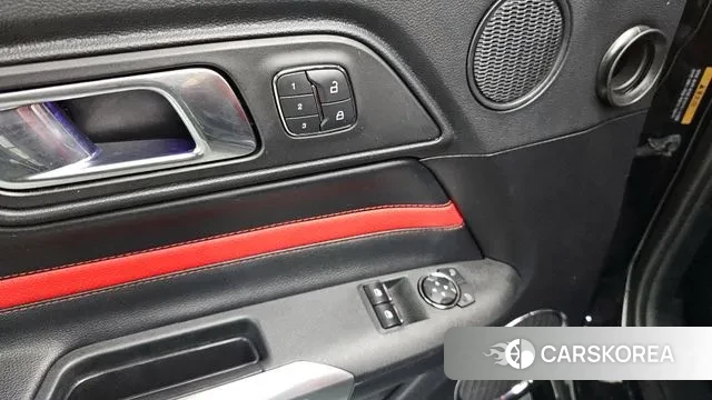 Ford Mustang id 3176918 из Кореи 9