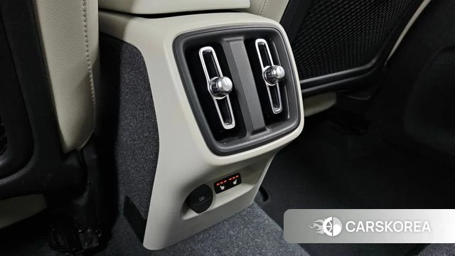 Volvo XC40 id 4834910 из Кореи 9