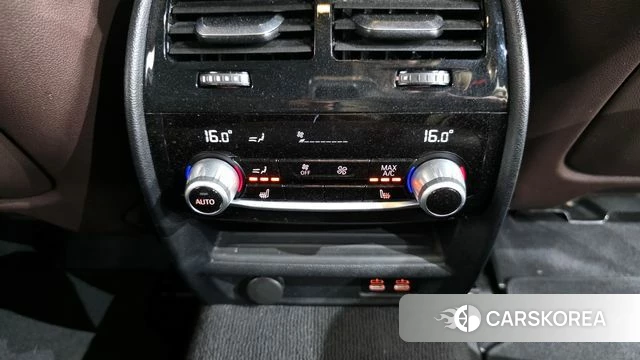 BMW 5 Series (G30) id 3828255 из Кореи 9