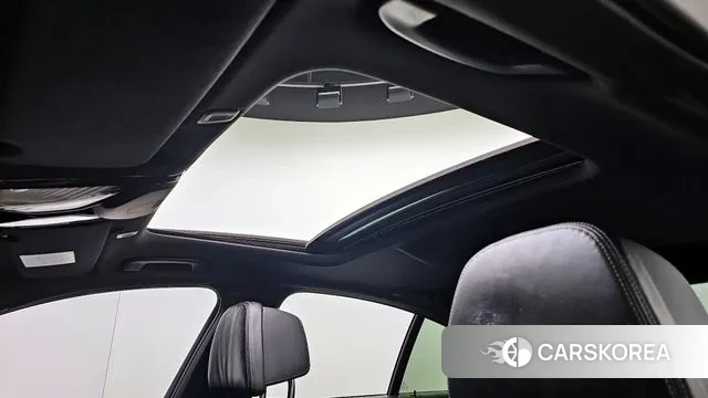 BMW 5 Series (G30) id 3535542 из Кореи 9