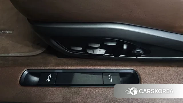 Porsche 911(992) id 2940976 из Кореи 9