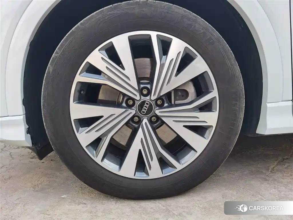 Audi Q4 e-tron id 4514176 из Китая 9