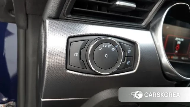 Ford Mustang id 3028602 из Кореи 9