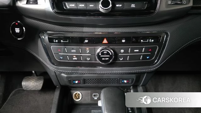 Ssangyong The New Rexton Sports Cannes id 4501283 из Кореи 9