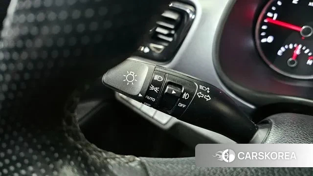 Kia Stonic id 3510025 из Кореи 9