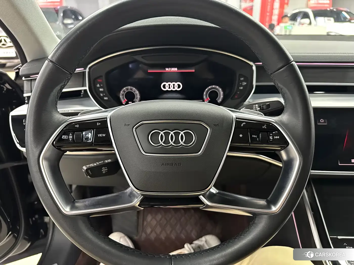 Audi A8 id 4589386 из Китая 9
