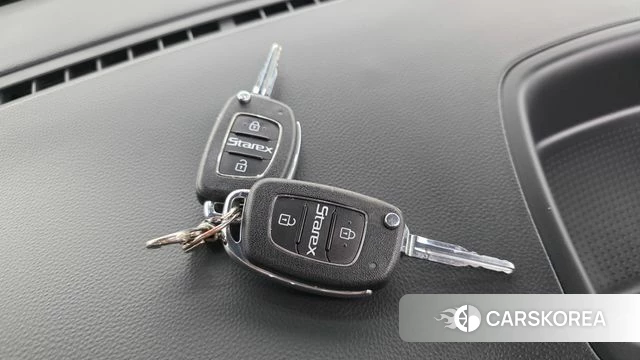 Hyundai The New Grand Starex id 4318250 из Кореи 9