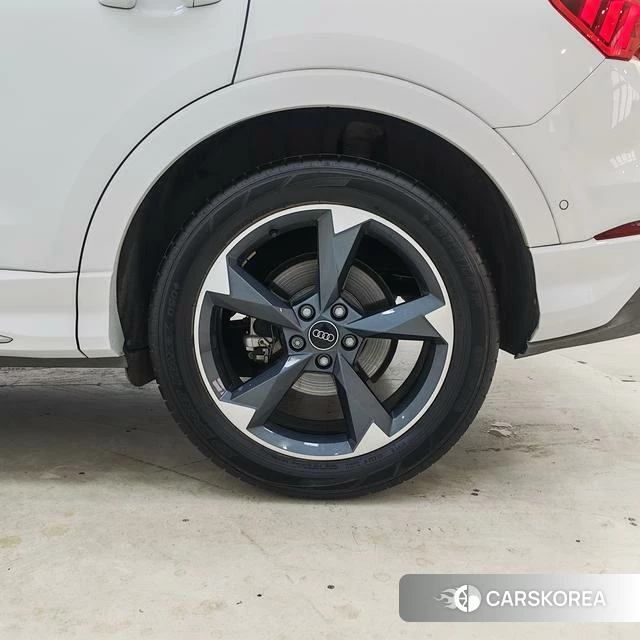 Audi Q3 id 4213138 из Китая 9