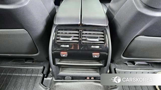 BMW 5 Series (G30) id 3885355 из Кореи 9