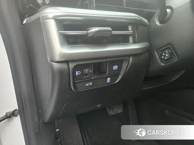 Hyundai Grandeur (GN7) id 3620147 из Кореи 9