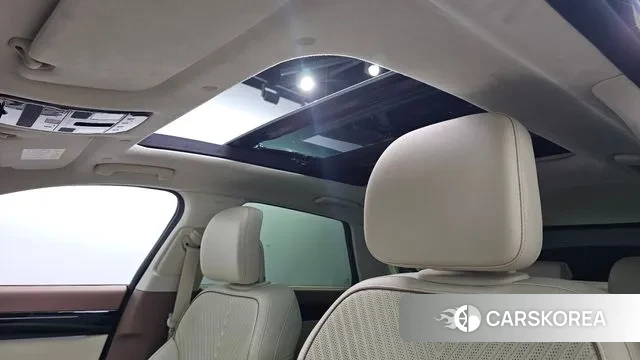 Hyundai Grandeur (GN7) id 3053238 из Кореи 9