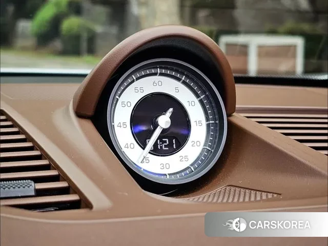 Porsche 911(992) id 3599964 из Кореи 9