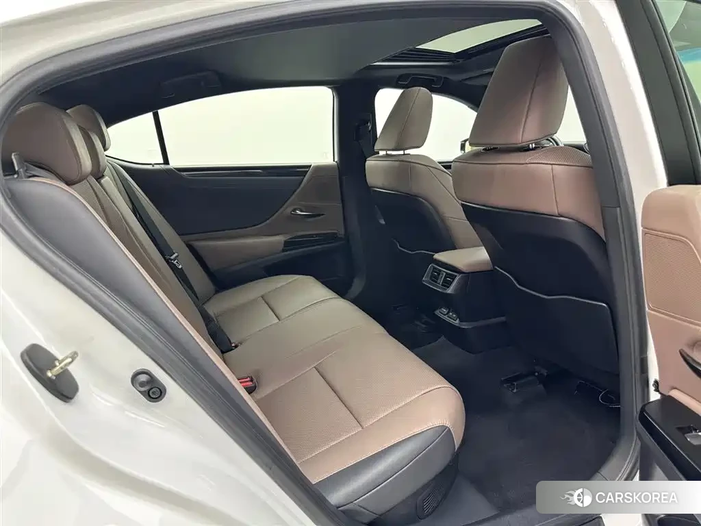 Lexus ES id 4539020 из Китая 9