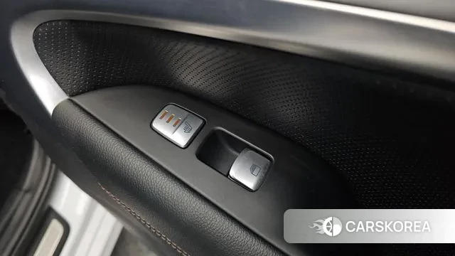 Genesis G70 id 3505184 из Кореи 9