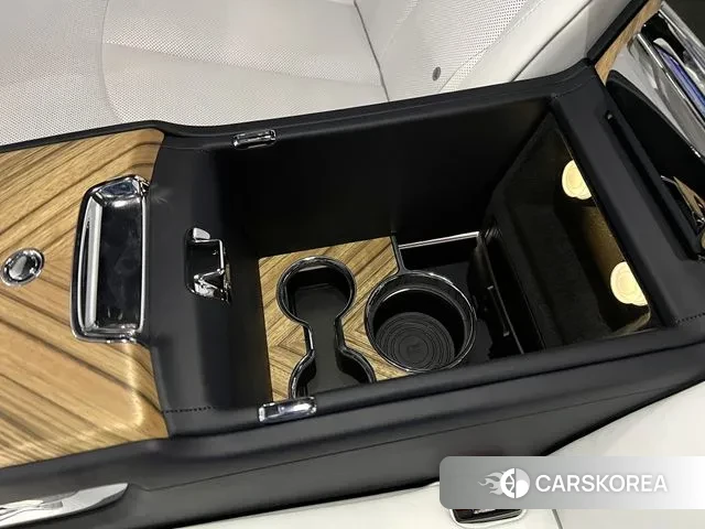 Rolls-Royce Cullinan id 3412824 из Кореи 9